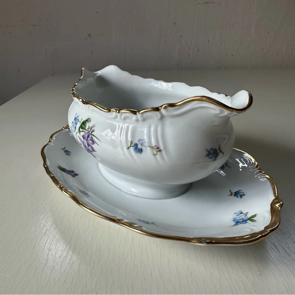 Spring Garden Gravy Boat with Attached Underplate Japan